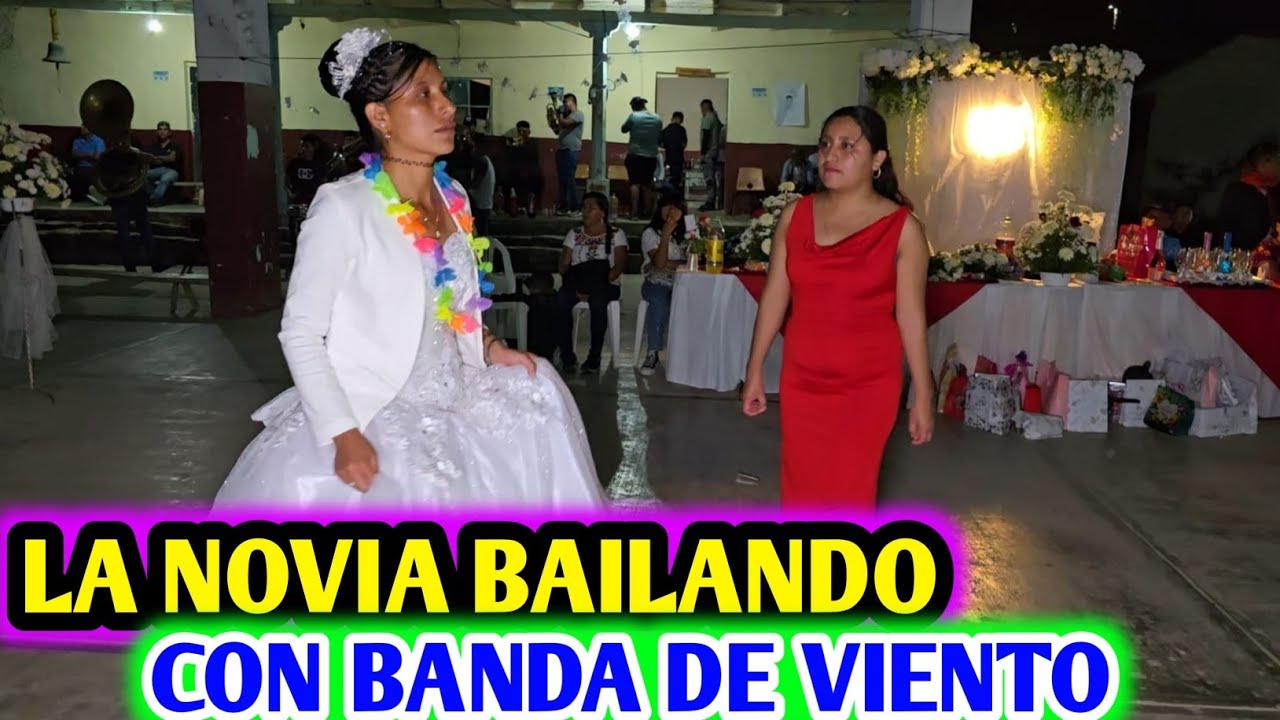 La novia bailando con banda de viento  nueva ilusión de chiatitla 