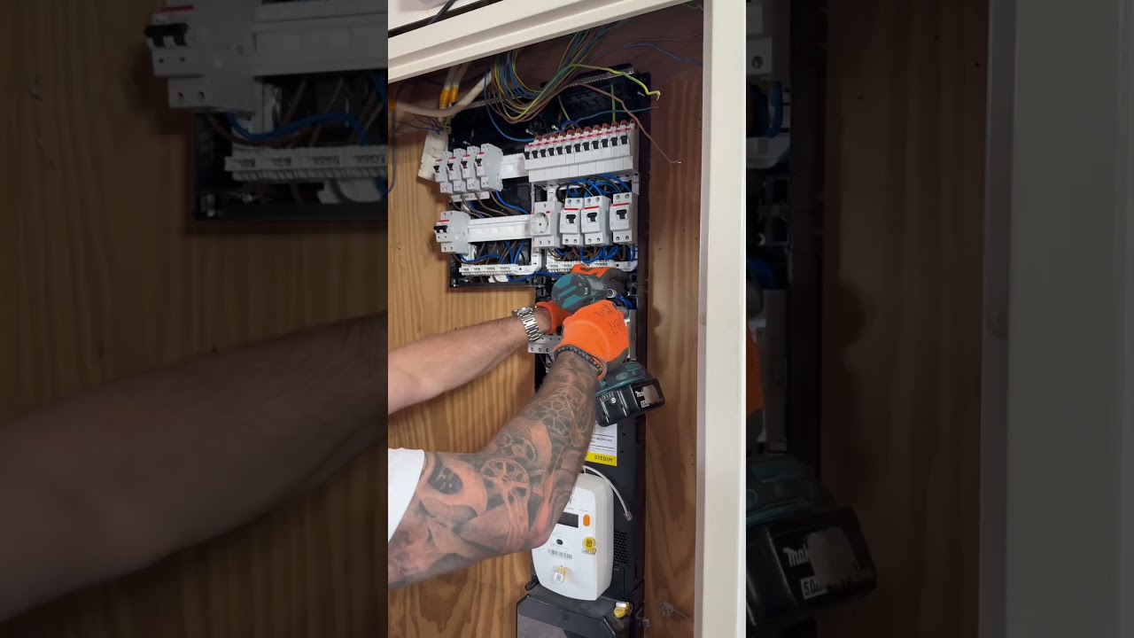 ABB Groepenkast installatie - in 3 minuten &ndash; Montage edit ⚡️