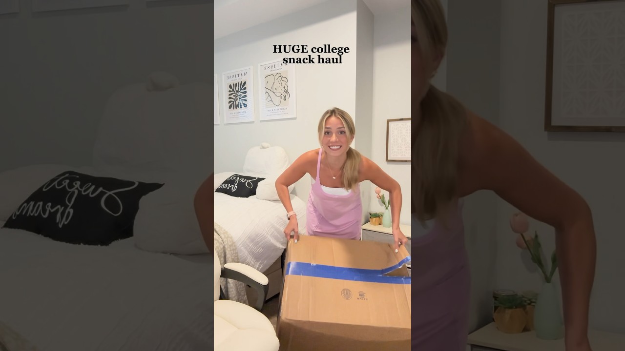 HUGE COLLEGE SNACK HAUL😱🤩 #shorts #haul #unboxing #snacks #college #collegelife #food
