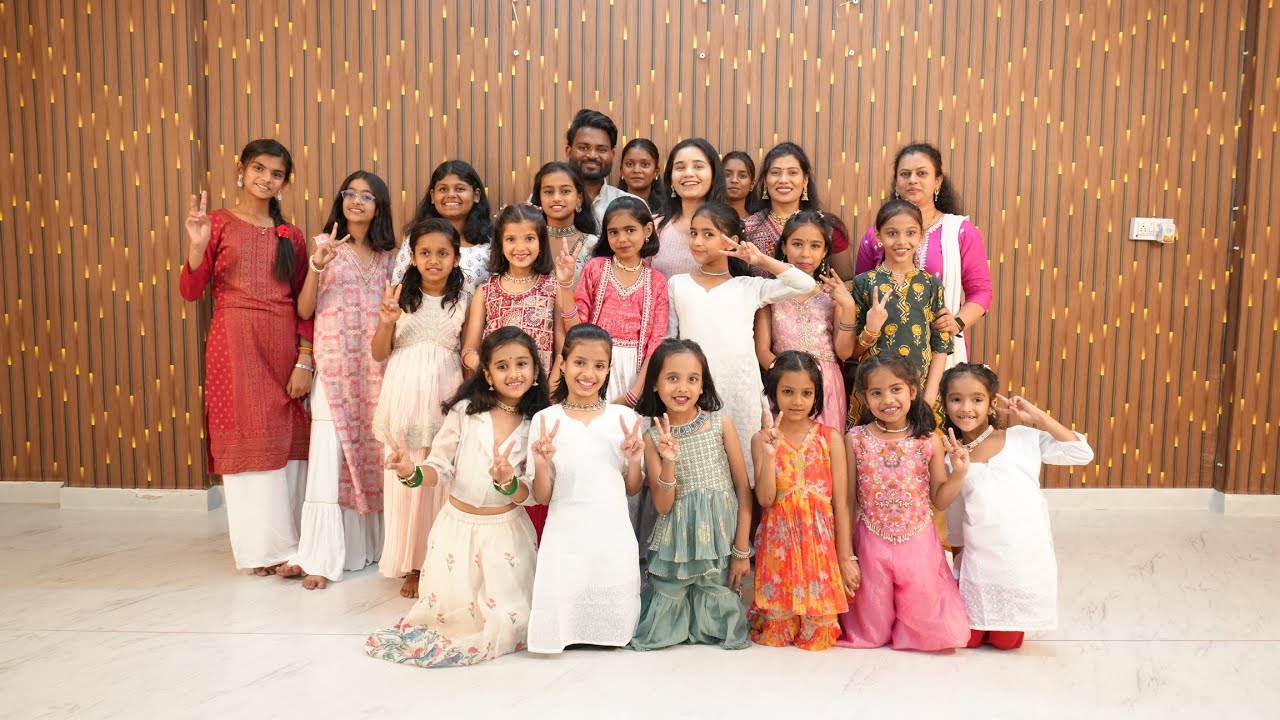 Lavni Workshop | Apsara Aali  | Ajay Atul |  Natarang | Sonalee Kulkarni  @ANIKET DANCE STUDIO