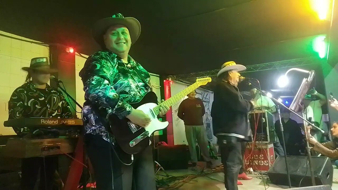 Los Dinos  - en pista el puente AVDA