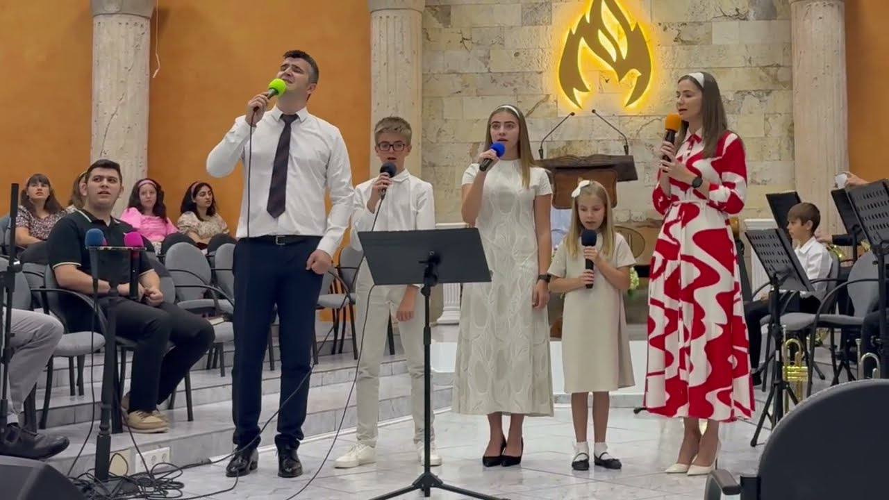 Va fi o dimineață - Familia Jucu