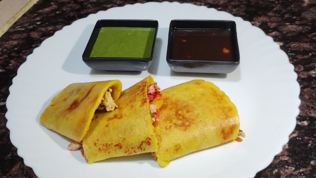 पनीर स्टफ्ड मूंग दाल चीला जो जल्दी और आसानी से बनता हो।how to make mungdaal cheela? #mungdal #cheela
