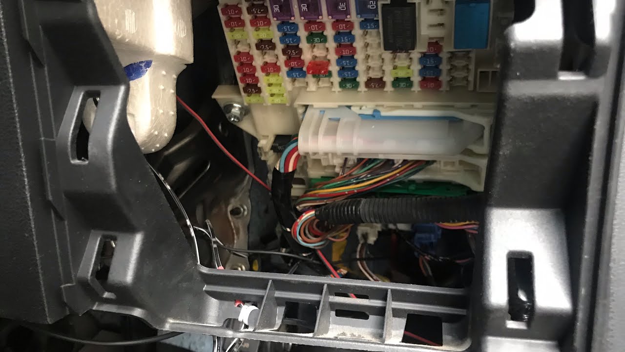 LETAK FUSE ACC/12v head unit HONDA JAZZ Ge8