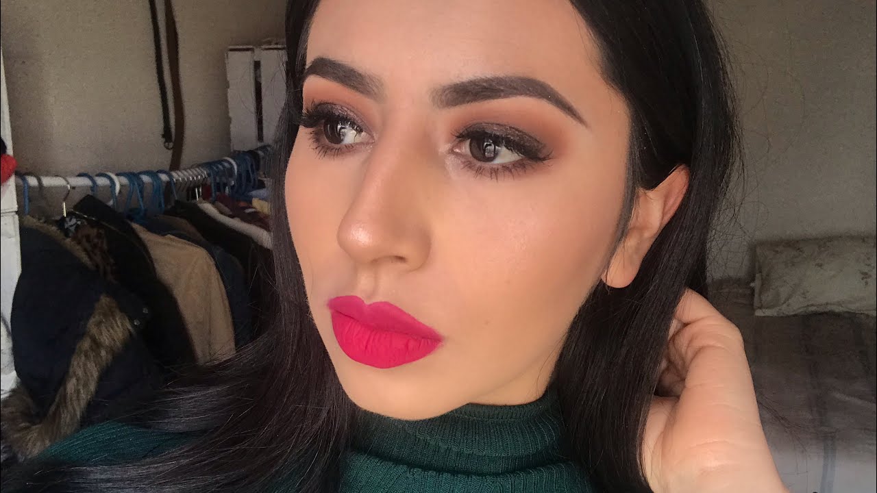 ¿CÓMO ME MAQUILLO SI MI BLUSA ES VERDE?