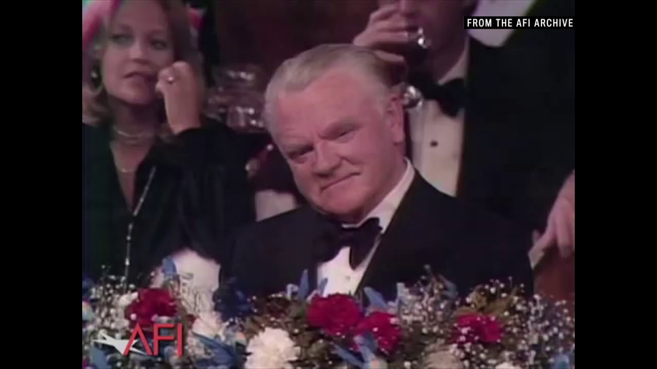 Боб Хоуп на церемонии вручения премии AFI Life Achievement Award Джеймсу Кэгни