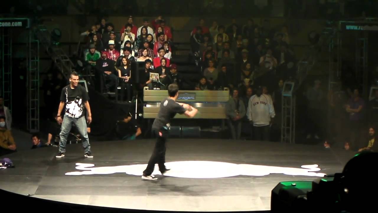 red bull 2010 semifinal Lil G vs Neguin [HD]