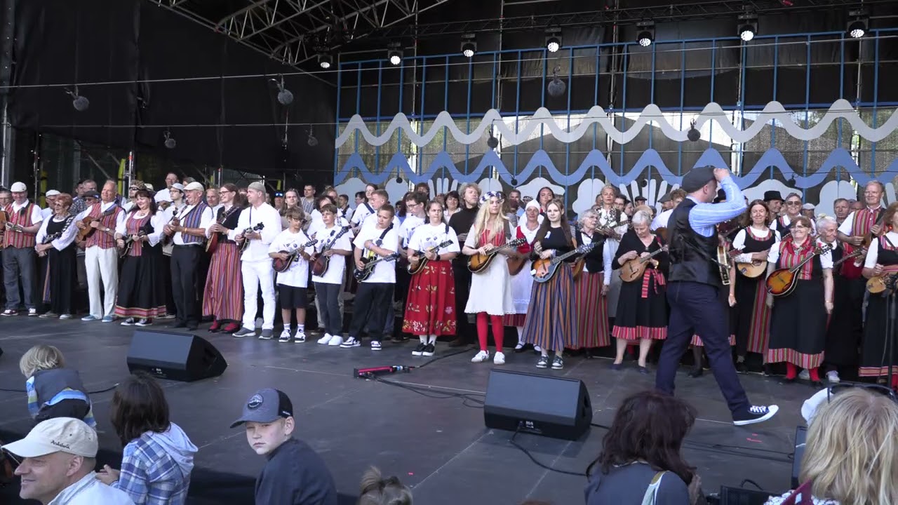 4.07.2025 Rahvamuusikapidu Tallinnas, mandoliinid
