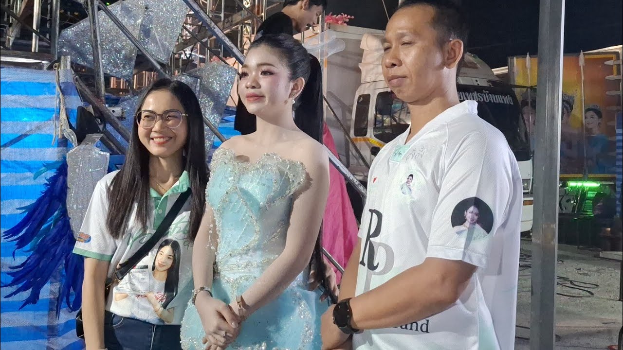 ชุดใหม่จากแม่นก สวยมาก