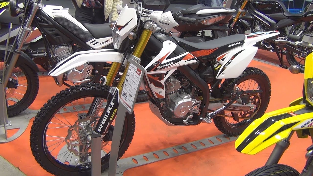 Rieju Marathon 125 Pro (2017) Exterior and Interior