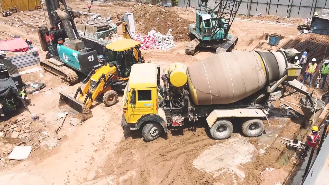 Diaphragm Wall Dwall Construction work by Wagad Buildcon at Ahmedabad #diaphragmwall #dwall #wagad