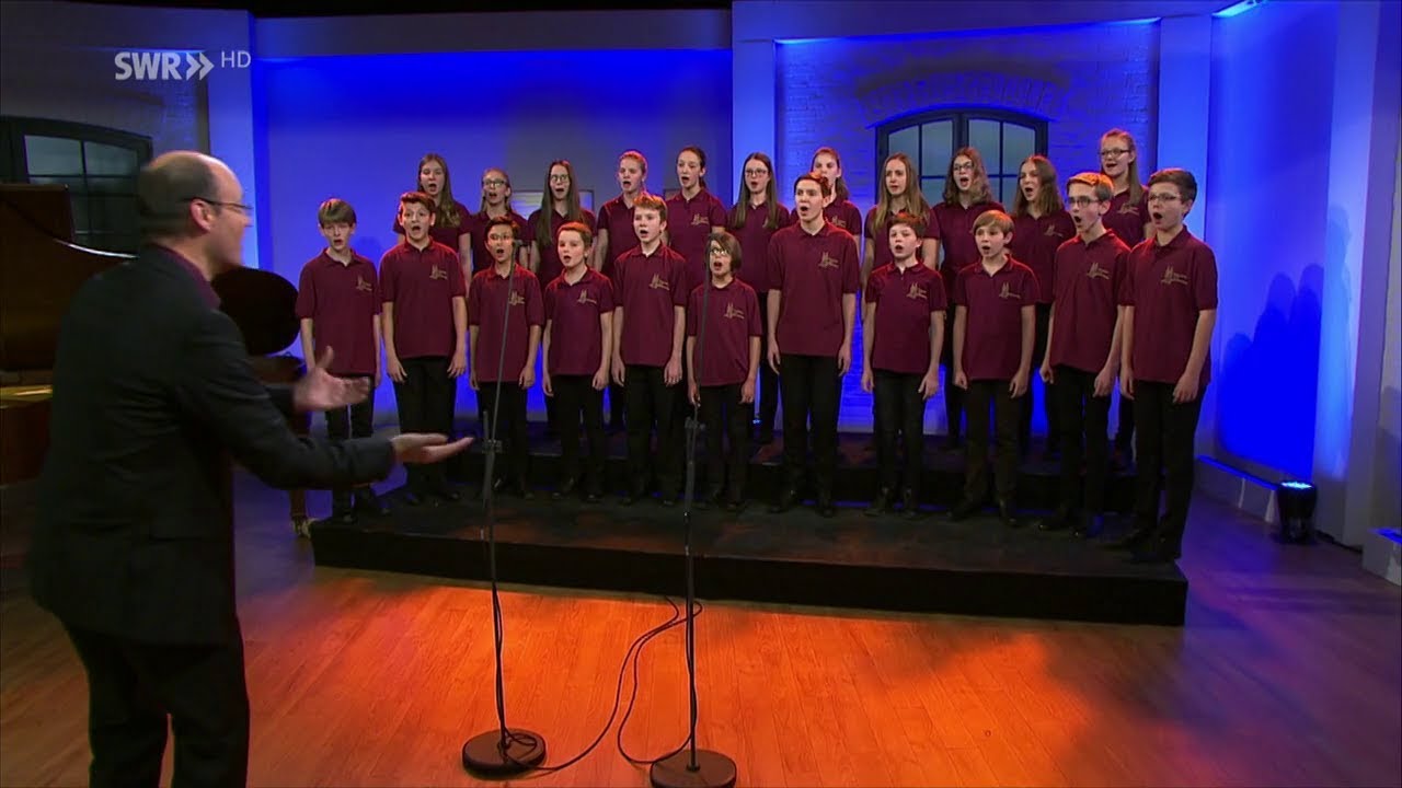 Kinderchor der Singschule Koblenz an der Liebfrauenkirche singt Weihnachtslieder | SWR (2017)