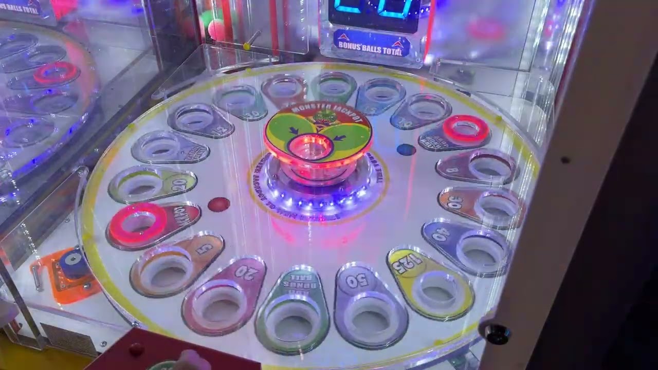 Monster Drop Game Play at Round 1, Trying to Drop the Bonus Balls