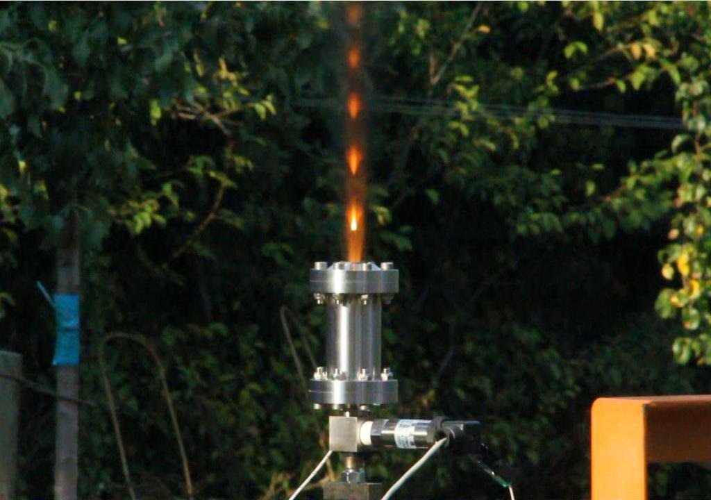 First Test of a Small-Scale Solid Rocket Motor ǀ Sept. 2016