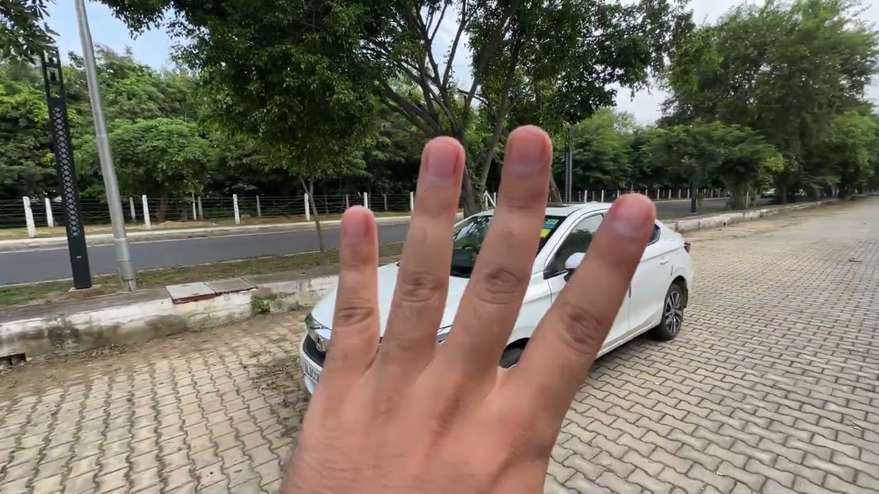5 Reasons to buy Honda City 5th Gen