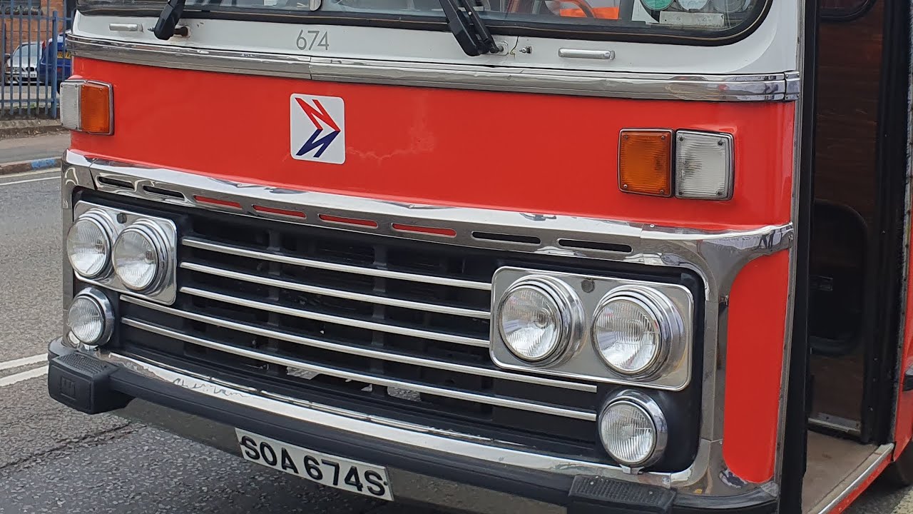 Preserved midland red 674 plaxton supreme Leyland leopard SOA674S