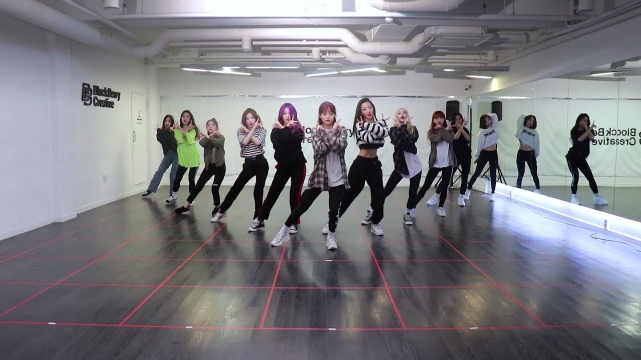 이달의 소녀 (LOONA) 