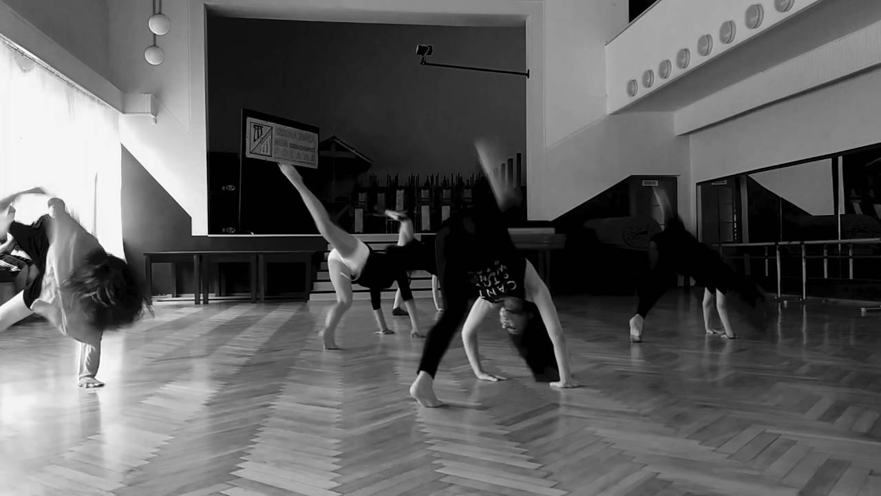 Szkoła Tańca MiM Starachowice w choreografii Aleksandry Jaworskiej (Sia - Bird Set Free)