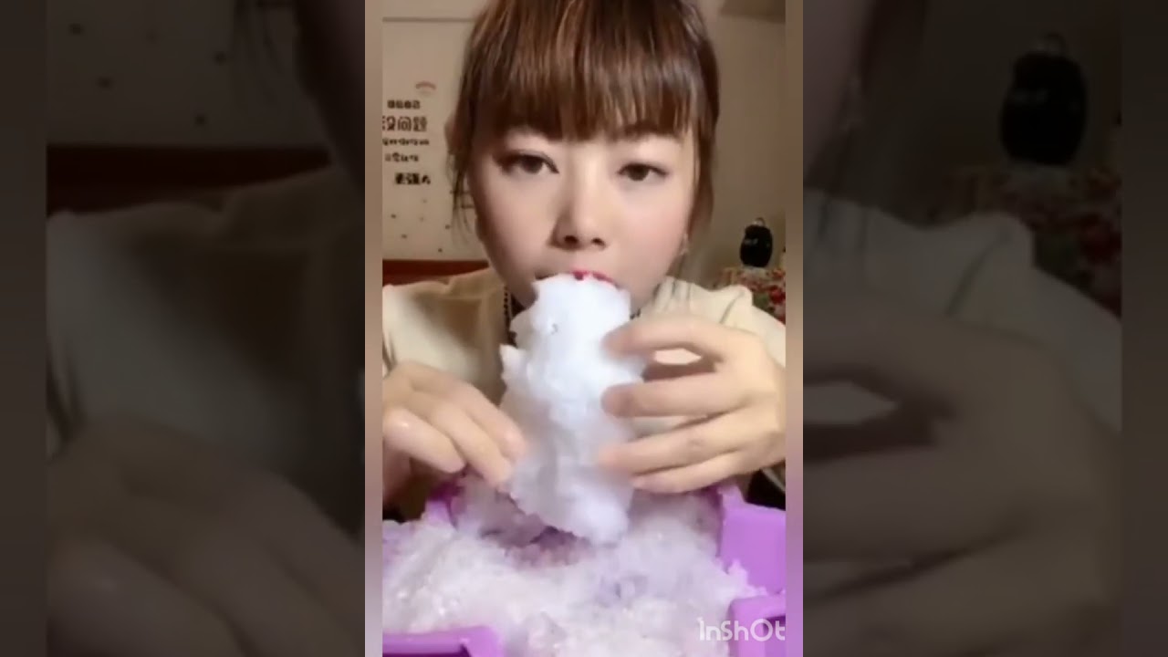 zhaofeng ice eating asmr #crunchy #iceeatingmukbang 🧊🧊🤤🥶😶&zwj;🌫️🥄