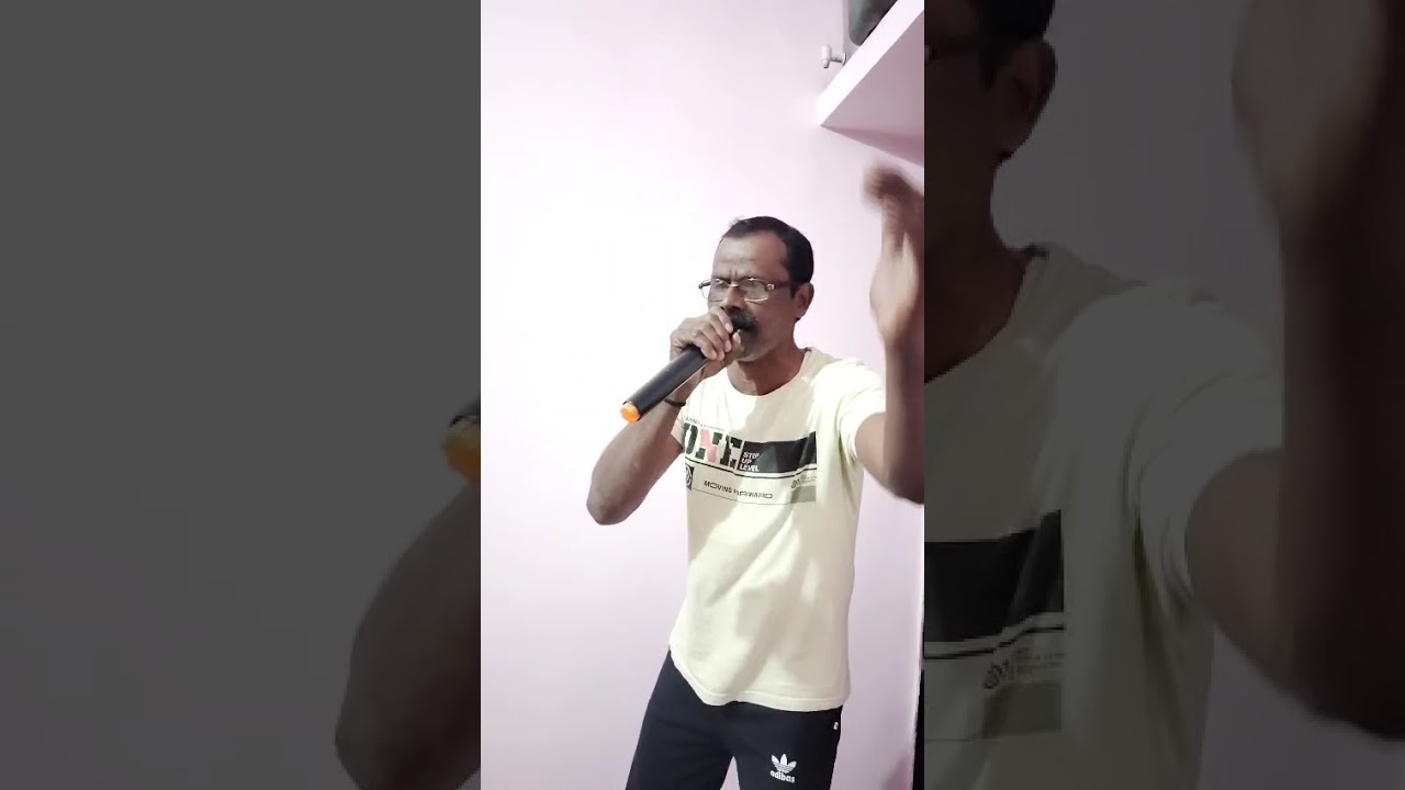 Singing karaoke Singer 🎤🎤 please like share comment and subscribe 