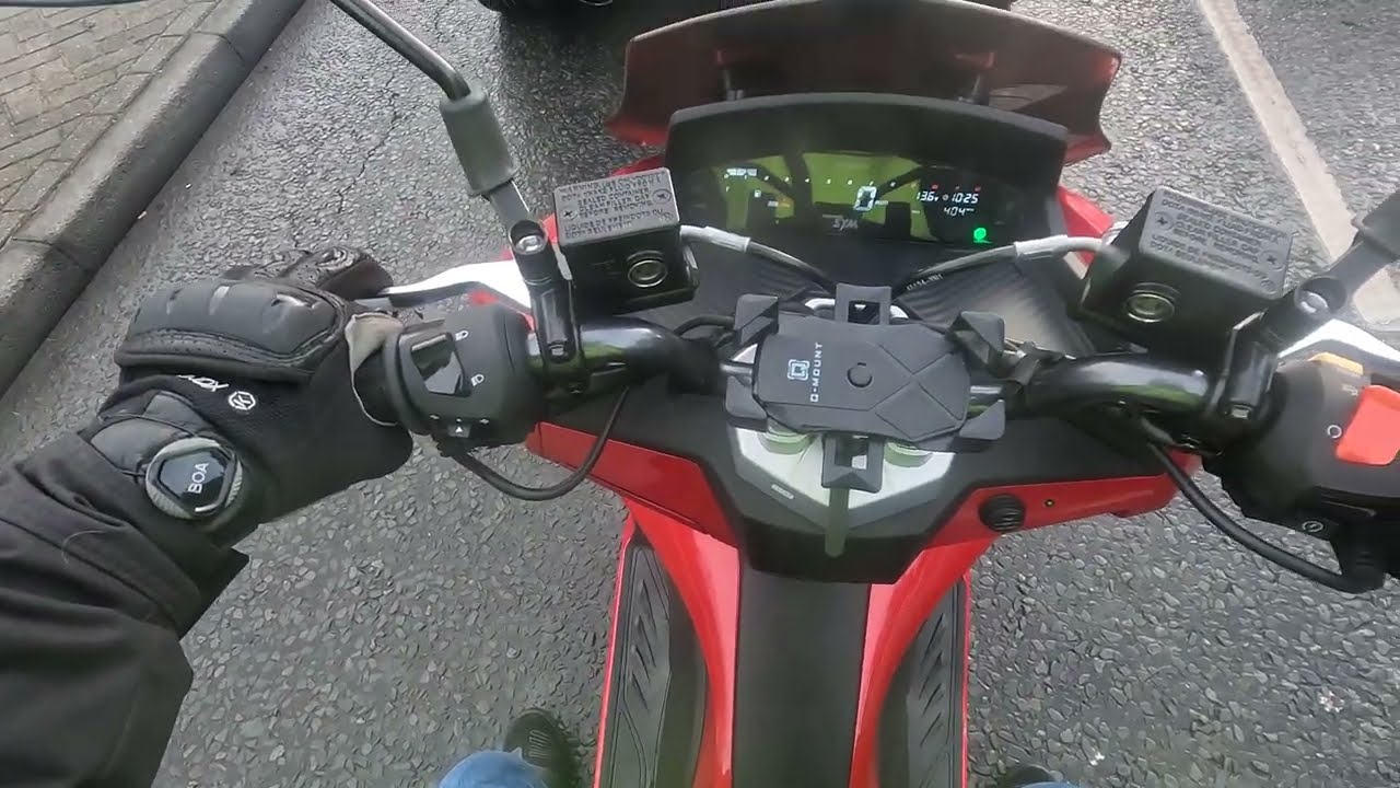 Sym Jet X - sorry bout the angle - 400 MILES lol