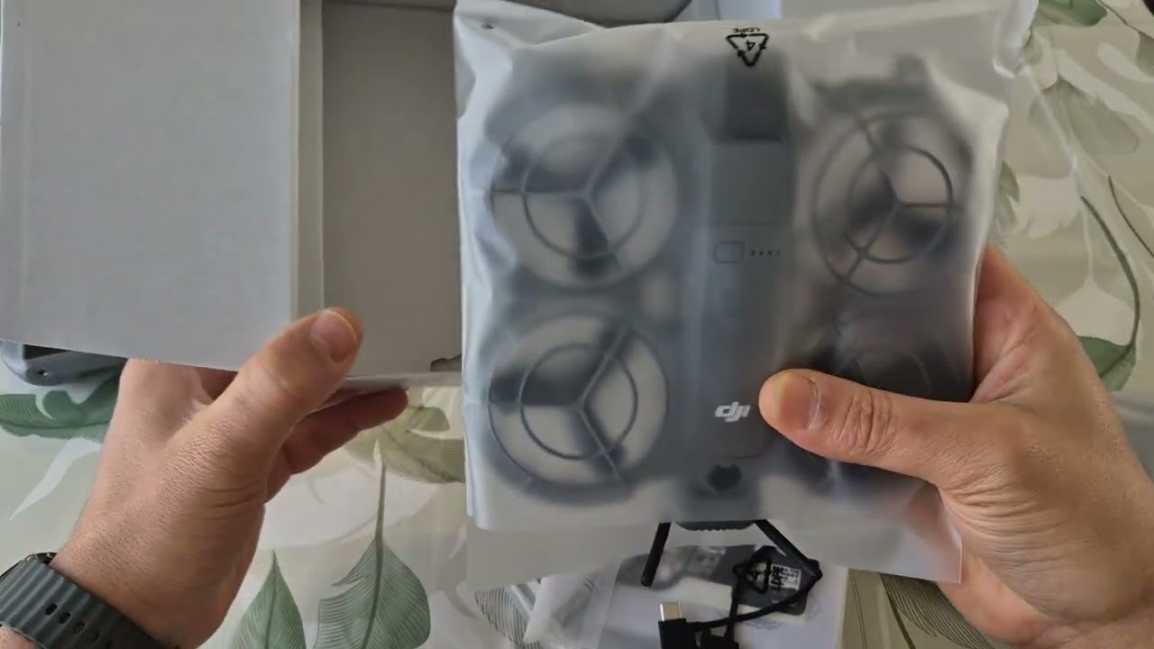 Dji Neo 2 - Fly More Combo.                                     (Unboxing) my Neo 2 fly more combo.