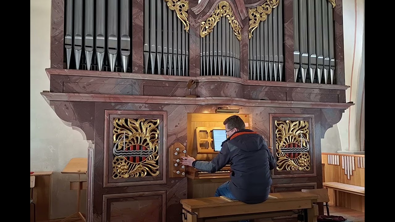 O grote Christus, eeuwig Licht van Klaas Jan Mulder. Pfarrkirche Längenfeld. 