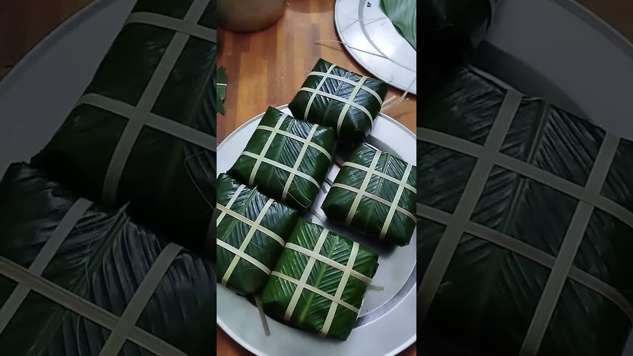 Cả nhà quây quần gói bánh chưng truyền thống không cần khuôn 🥰💞
