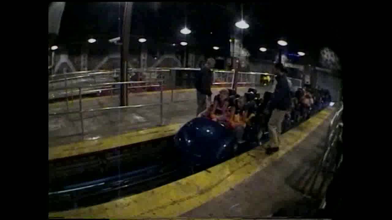 april 11th 1999 photos & videos taken in queue line for batman chiller