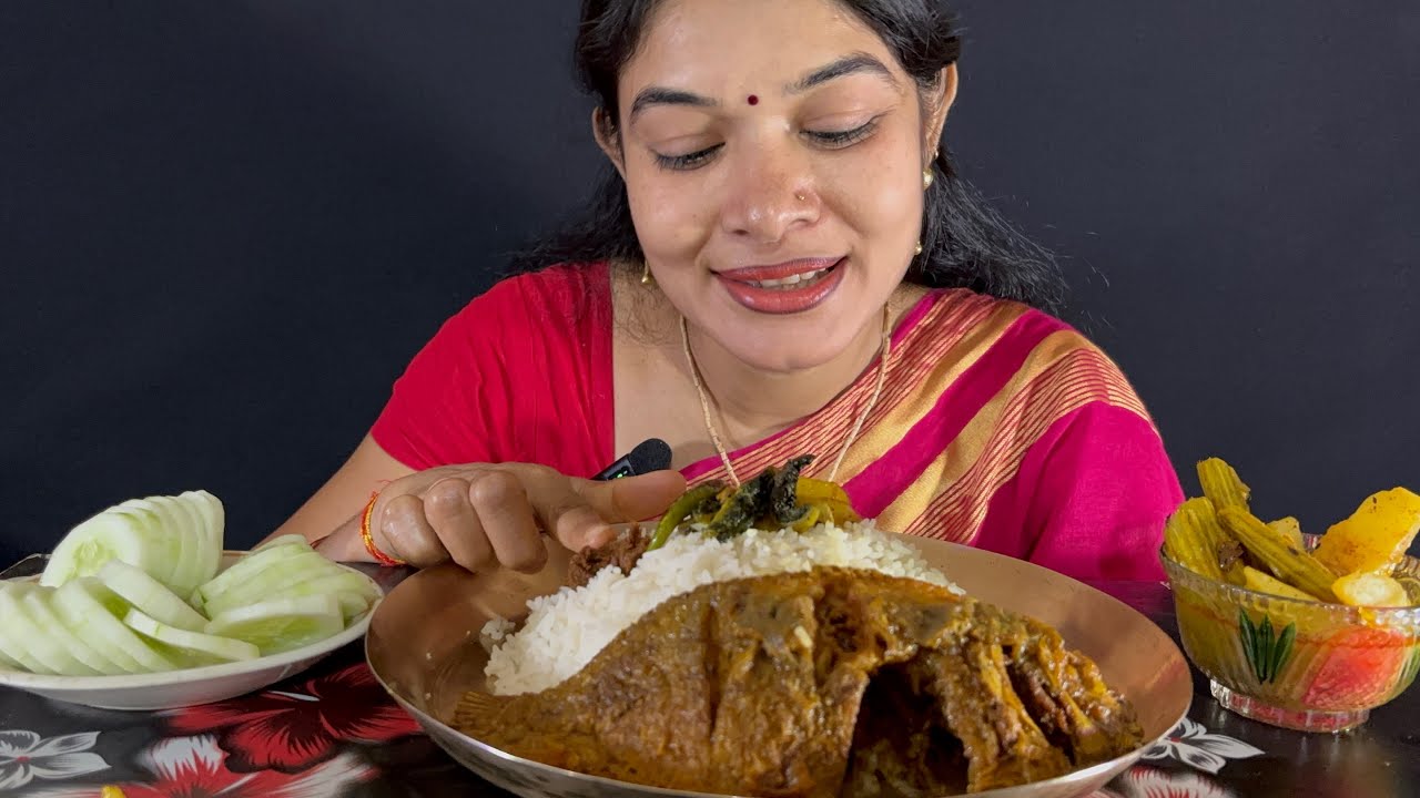 Eating,Rice With BigFishCurry🤤And Salad BIGBITES🥵🤤
