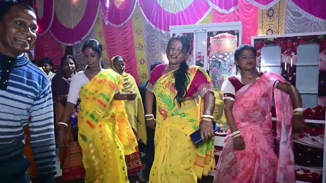 বিয়ের বাড়ির খুব সুন্দর একটা নাচ 