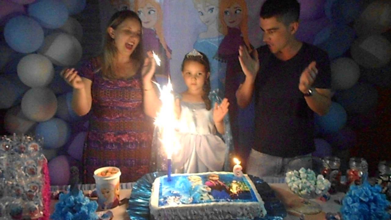 Hora do parabéns, aniversário de 6 anos.