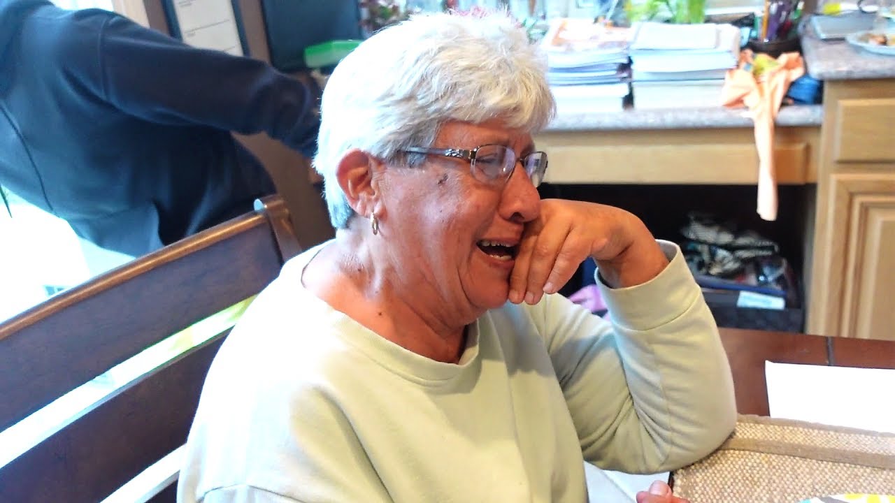 😂 WE COULDN’T STOP LAUGHING at POOR GRANDMA BLANCA | PHILLIPS FamBam EASTER 2022