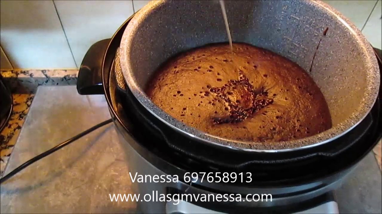 BIZCOCHO HUMEDO DE CHOCOLATE OLLAS GM