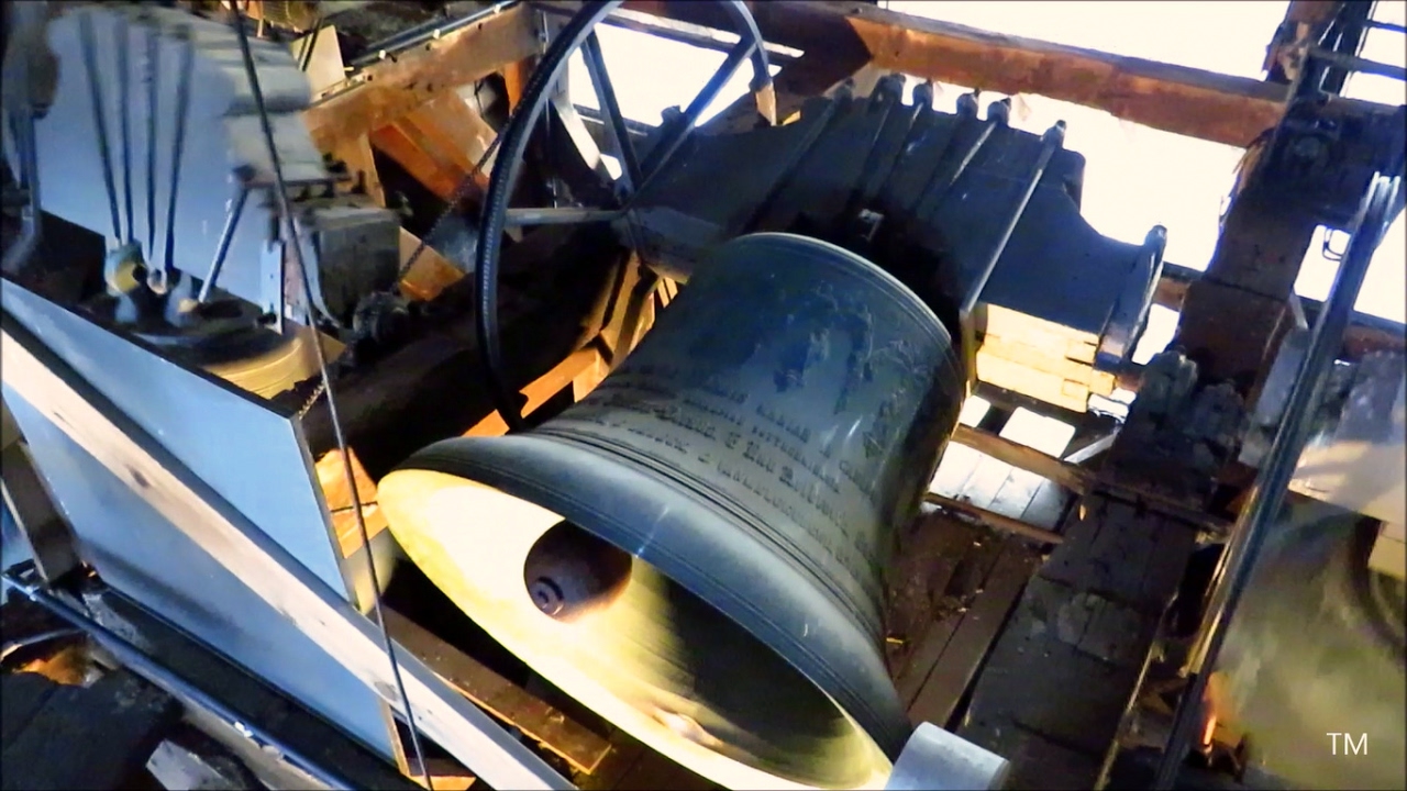 Zottegem, Onze-Lieve-Vrouw Hemelvaartkerk, klokken (solo, deelgeluien, volgelui).