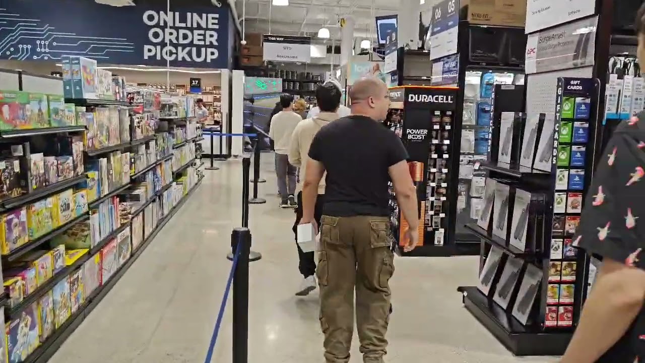 Micro Center Santa Clara soft opening