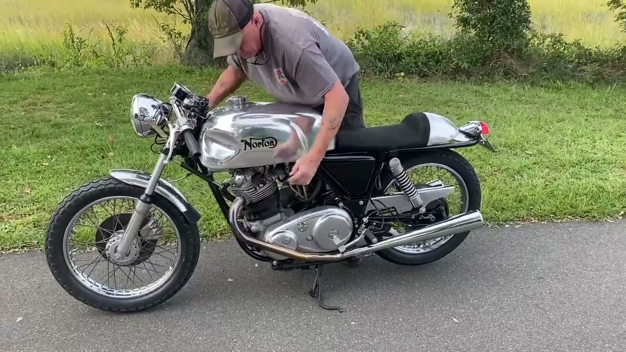 1973 Norton Commando 850 Cold Start