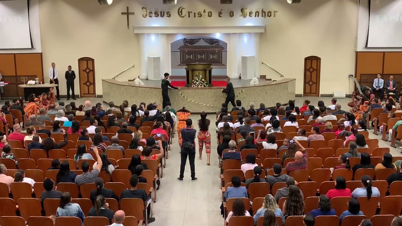 Apresentação do FTU do Bloco de Santa Cruz na Sede de Santa Cruz/ Dança em homenagem a África👏🧡💚🇿🇦
