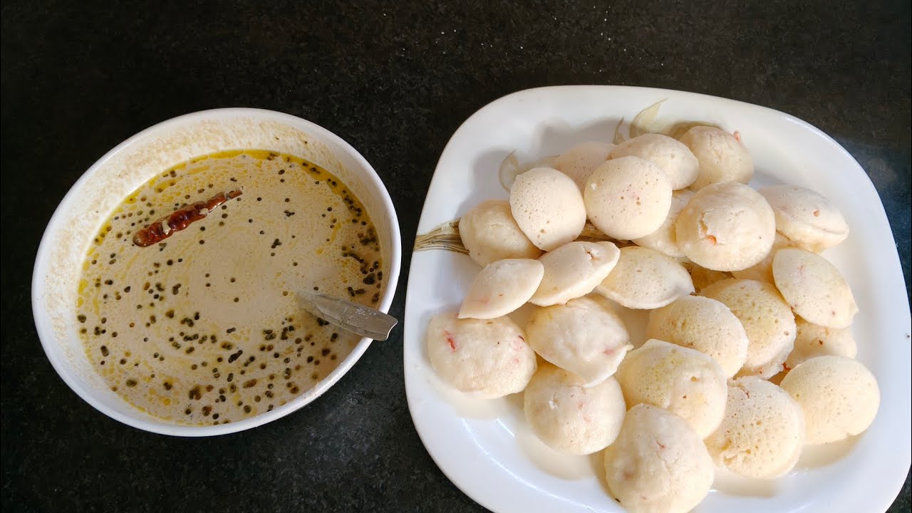 Reena's kitchen  is live इडली और बादाम की चटनी 👌👍