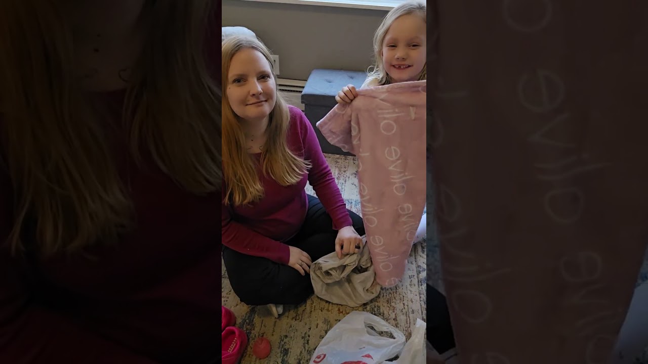 My 7 year old daughter packs my hospital bag! 