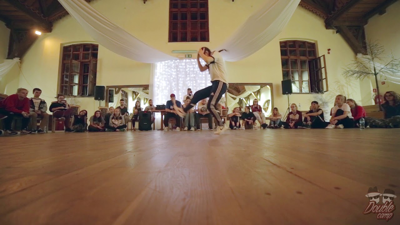 DOUBLE CAMP 2017   Hip Hop 1vs1 Top16 Zosia Kędziora vs Martyna Gnoza