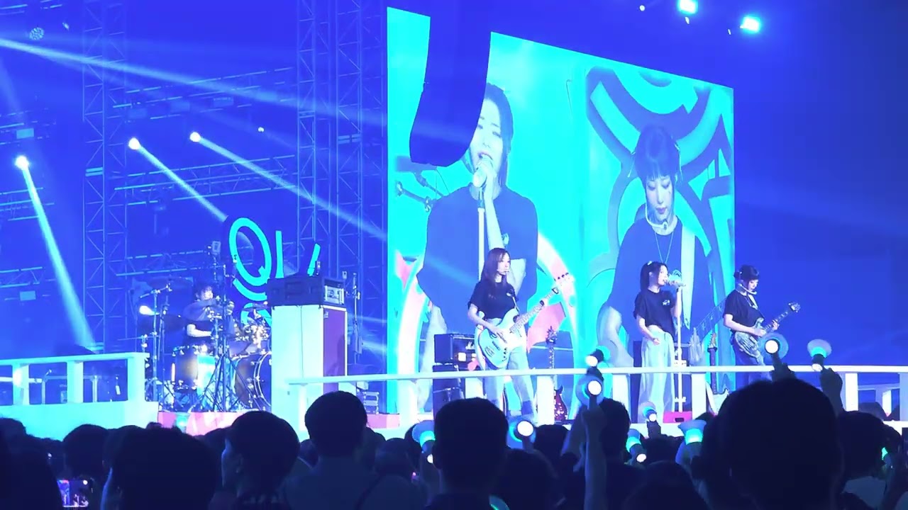 251005 QWER ROCKATION Blue Whale (흰수염고래 - YB)