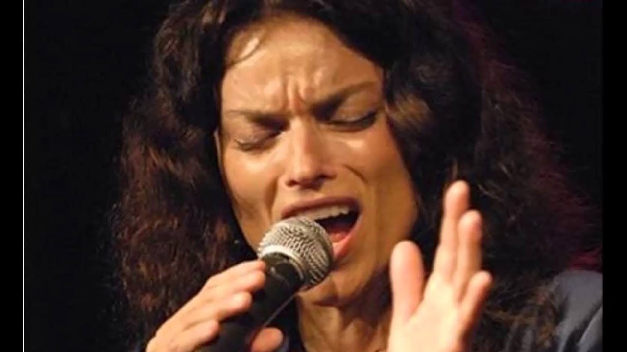 Roberta Gambarini  - Just Squeeze Me