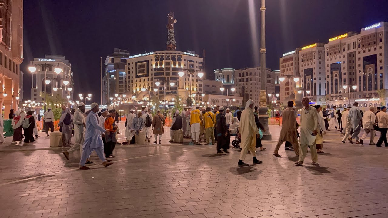 جولة حول المسجد النبوي الشريف وختامه صلاة المغرب الحرمين الشريفين المدينة المنورة السعودية