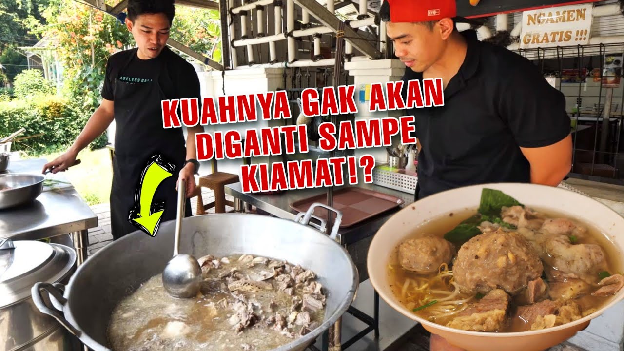 MUKBANG BAKSO YANG KUAHNYA GAK PERNAH DIGANTI SELAMA 7 BULAN !!