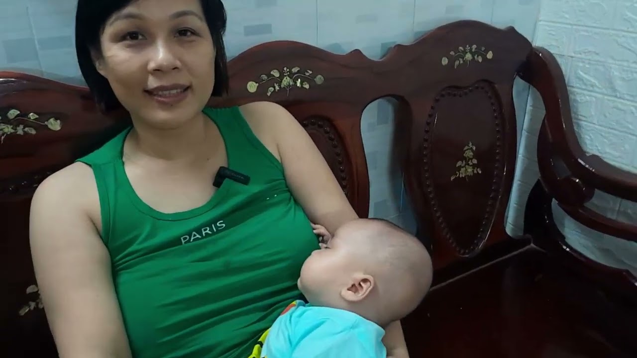 chia sẻ cách cho em bé S.s ti...