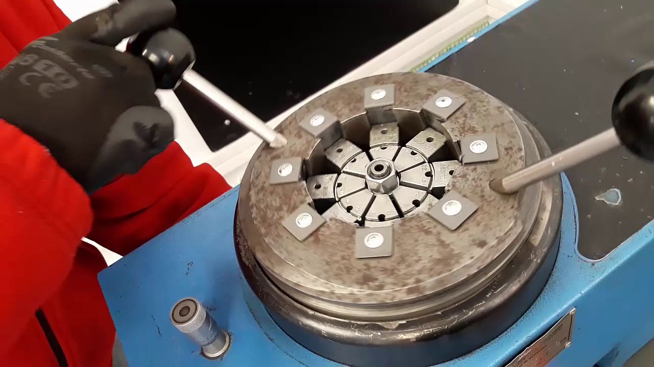 Zakuwanie węża hydraulicznego Hydro-Flex