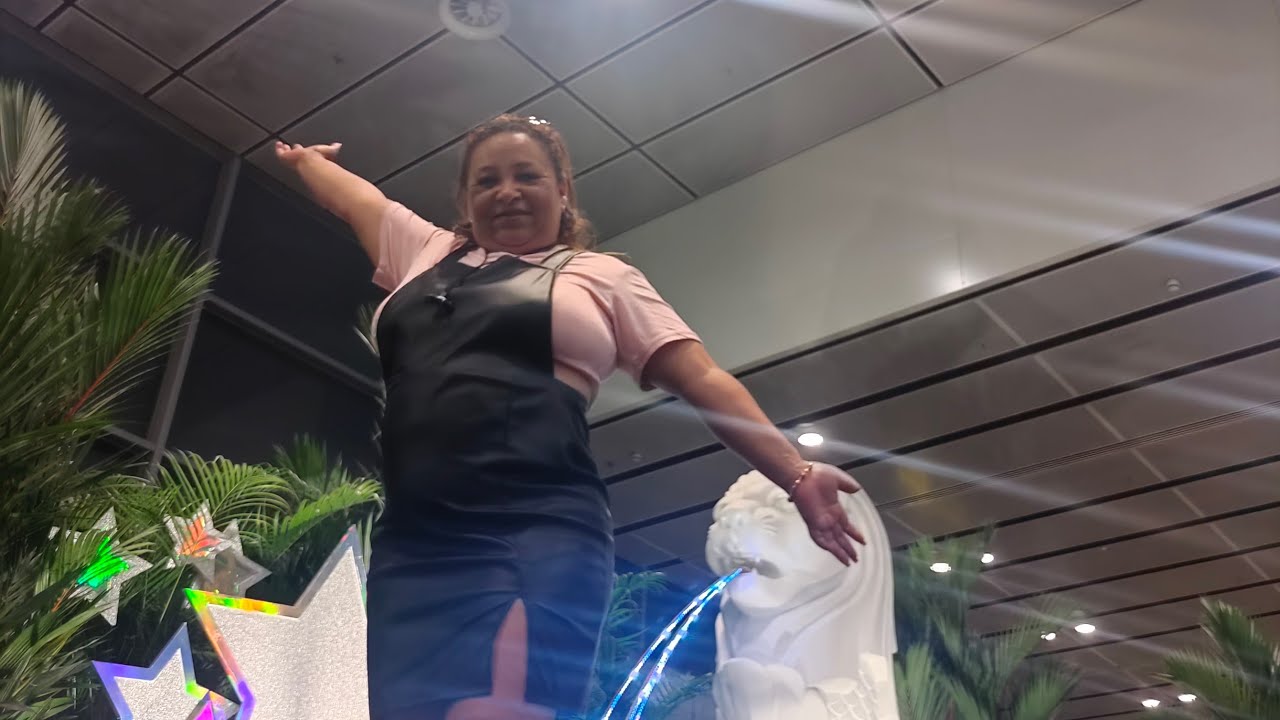 Unvailing Cape Town's Mega Mall : A South Africans Perspective 