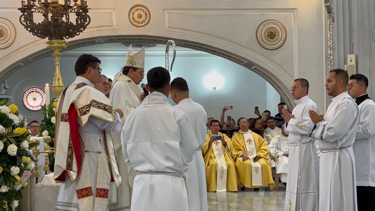Momentos de la Ordenación de Dos Diáconos #vocación #diácono #iglesia #sacerdote 
