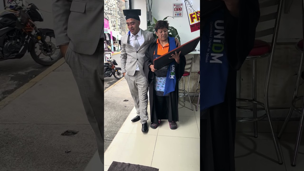 Sorpresa ami mamá x mi graduación Lic Erick Vega 